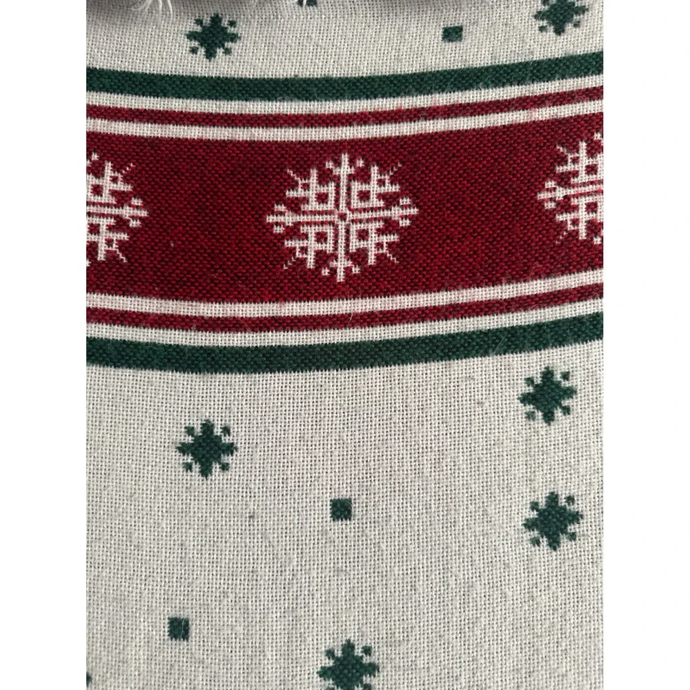 Christmas Tree Holiday Woven Throw Blanket Red Green Snowflake Tassel Fringe